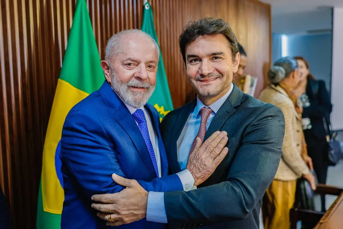 União Brasil afasta Sabino e abre processo de expulsão