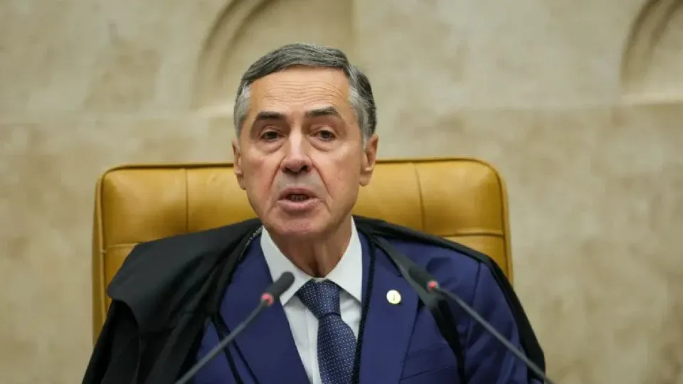 Barroso passa mal em Brasília e é levado para hospital para exames