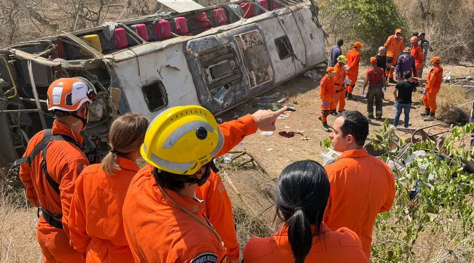 Vítimas de acidente com ônibus no Sertão de Alagoas serão sepultadas nesta quarta-feira