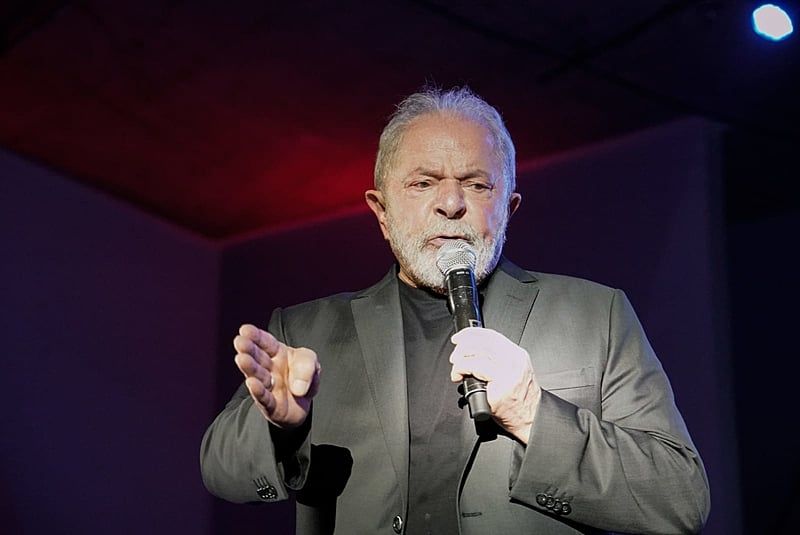 Lula conversa com líderes do MDB e articula vice para disputa de 2026