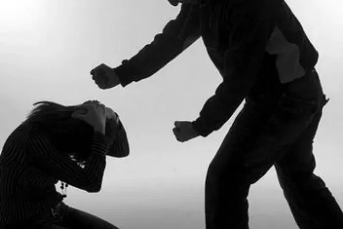 Filho é preso após idosa ser encontrada com hematoma no olho no Agreste de AL