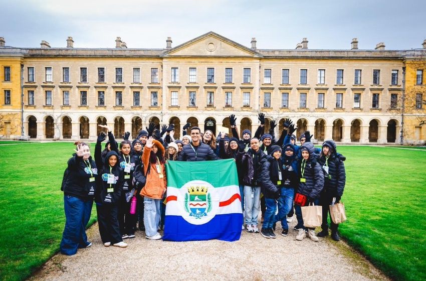 JHC e Marina Candia acompanham alunos em intercâmbio histórico na Inglaterra