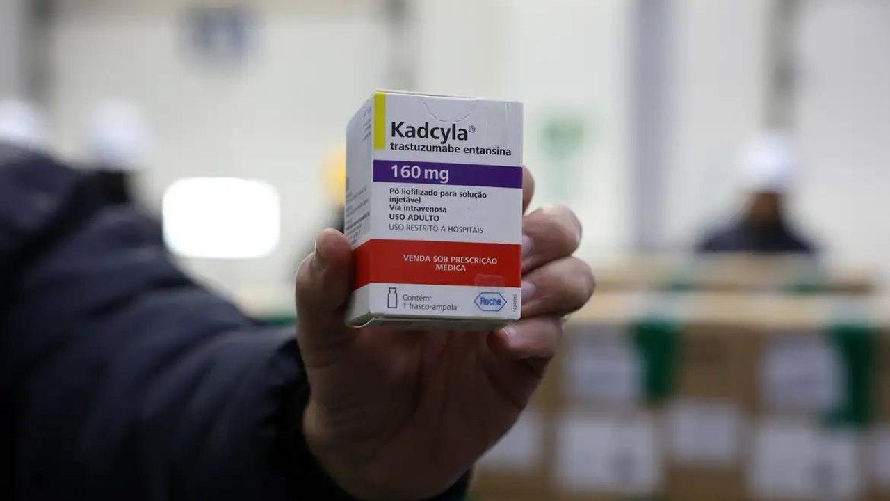 Brasil recebe primeiro lote de medicamento para tratamento de câncer de mama