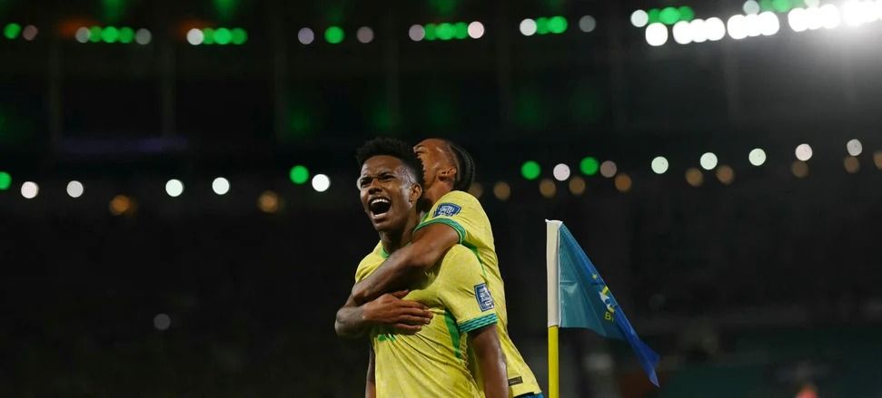 Brasil vence Chile no Maracanã e confirma vice-liderança nas Eliminatórias